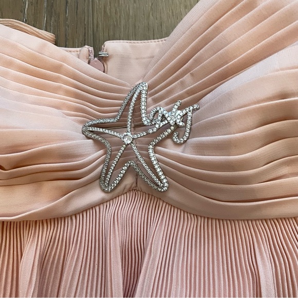 ✨SOLD✨ Nana Jacqueline Jamara Halter Mini Dress in Pink - Picture 11 of 13